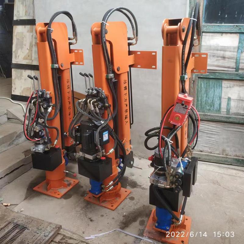 麻栗坡县重汽蓝牌随车吊 3.2吨 国六动力强 液压驱动 农用自卸起重机